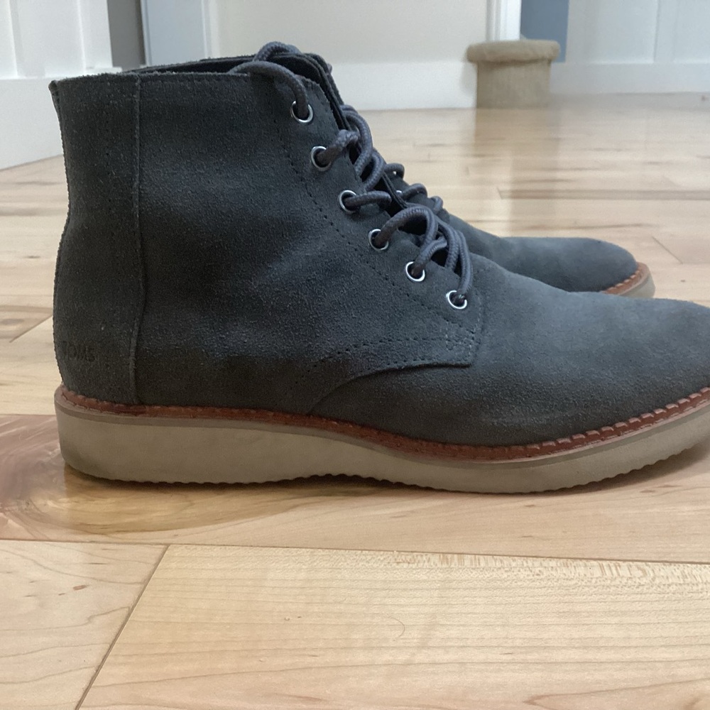 Toms Men's Charcoal Suede Chukka Boots